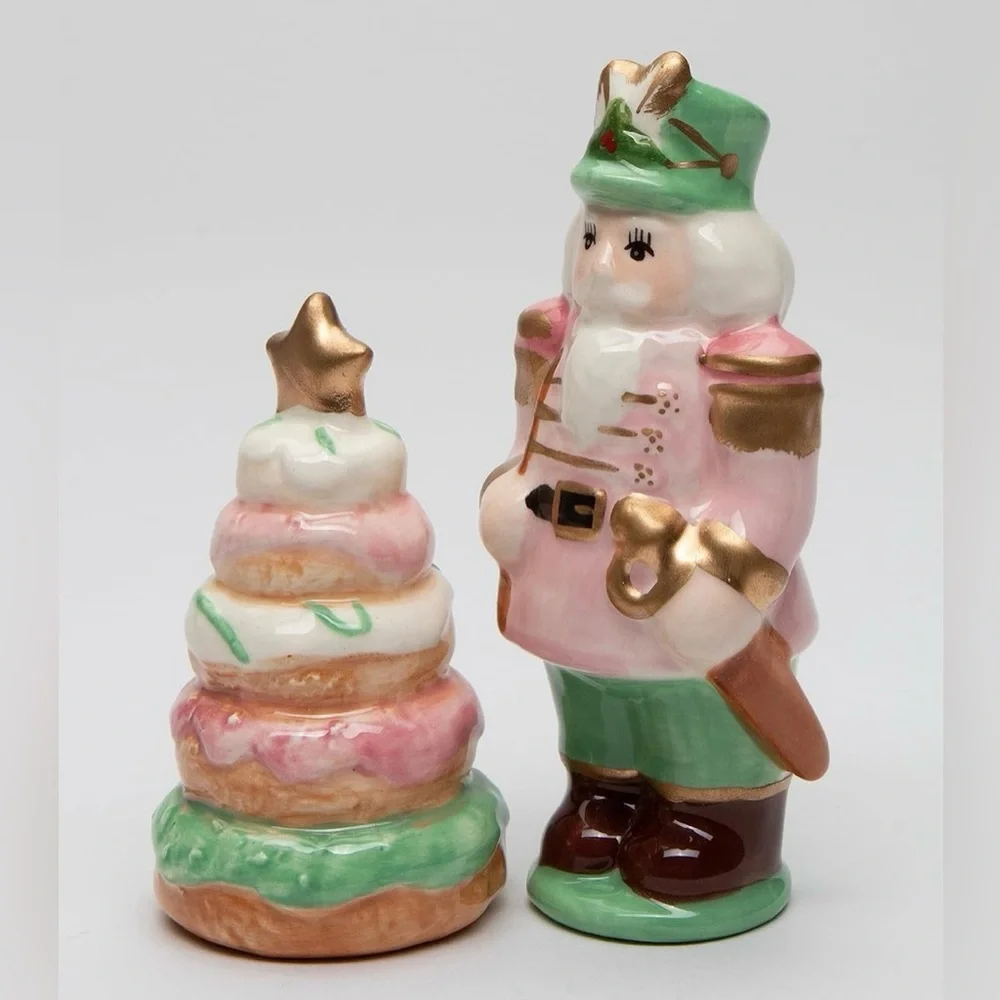 Cosmos Gifts Nutcracker Christmas Donut Tree Salt & Pepper Shakers Pink Green - Picture 4 of 8